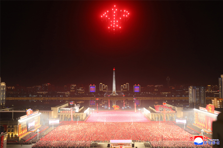 14-《새로운 승리를 향하여》(조선로동당 제9차대회 뜻깊게 기념)